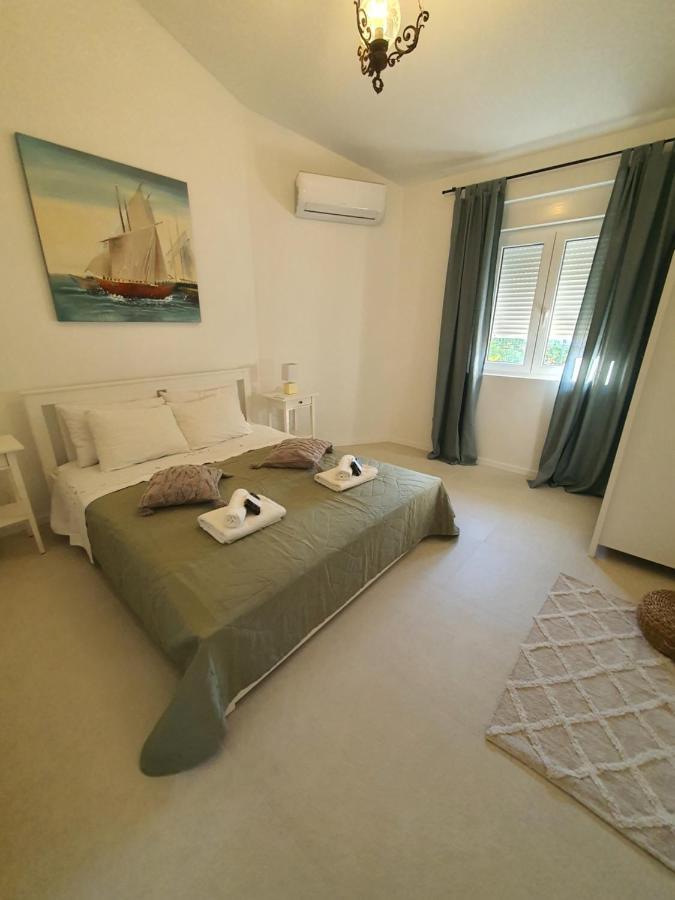 Appartement Nonna Vittoria 2 à Mali Lošinj Extérieur photo